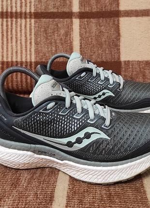 Оригинальные кроссовки saucony