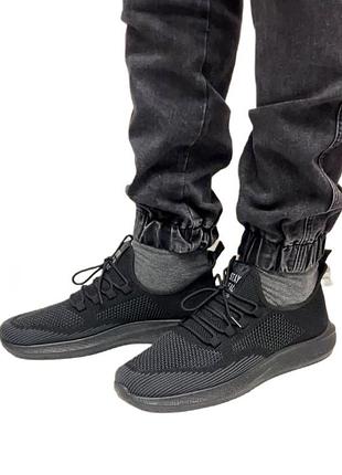 Чоловічі кросівки чорні розмір 42  44