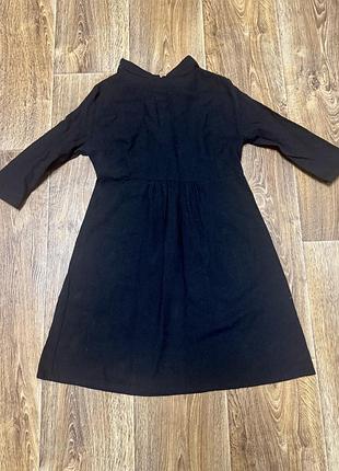 Черное платье в стиле шанель