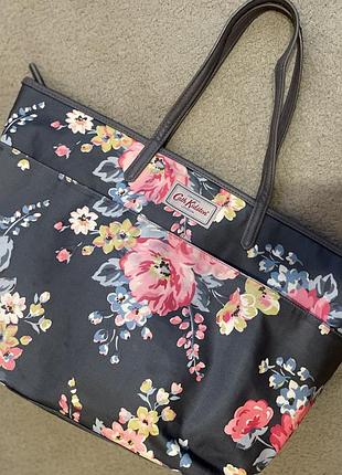 Стильна обʼємна сумка cath kidston