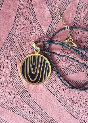 Кулон подвеска на шнутке