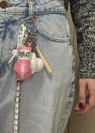 Брелок на сумку