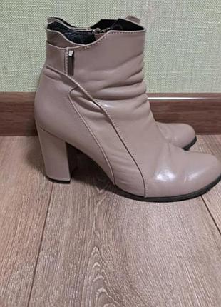 Шкіряні ботінки.nivelle