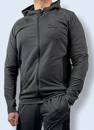 Мужской спортивный костюм puma.
