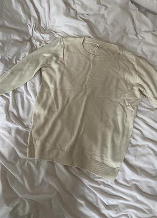 Светлая кофта размера s