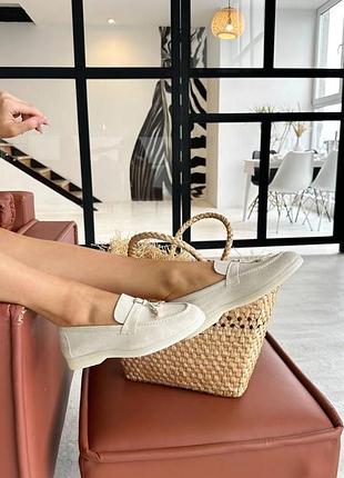 Натуральні замшеві лофери, для тих хто цінує комфорт. 
модель безпідкладкова, дуже мʼяка та зручна