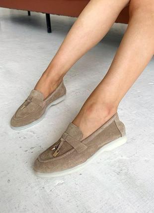 Шоколадні натуральні замшеві лофери, для тих хто цінує комфорт. 
модель безпідкладкова, дуже мʼяка та зручна