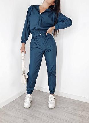 Спортивный костюм из плащёвки