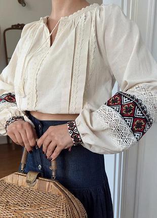 Рубашка вышиванка с кружевом
