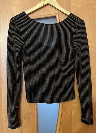 Топ reserved с вырезом на спине s/m