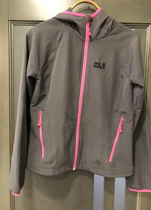 Жіноча вітровка софт шел "jack wolfskin ".