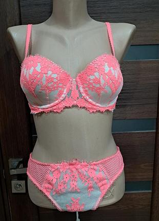 Комплект нижнего белья victorias secret