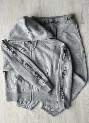 Спортивный костюм K60K60954 calvin klein xs-s