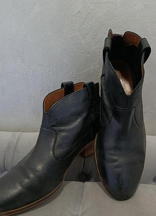 Демісезонні чобітки жіночі розмір 39 esprit