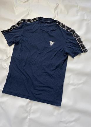 Футболка guess