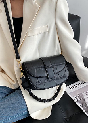 Жіноча стильна та якісна невелика сумка з еко шкіри чорна