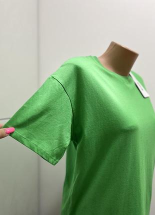 Зеленая футболка однотонная / женская футболка однотонная / салатовая футболка длинная