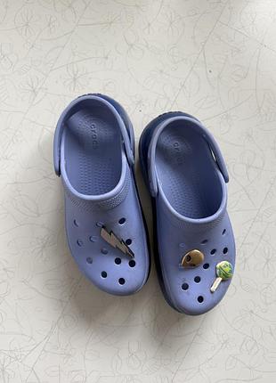 Кроксы crocs на платформе с декором