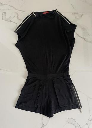 Чорний комбінезон