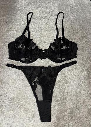 Жіноча білизна