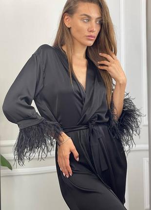 Черный шелковый халат с перьями шелк перья халатик