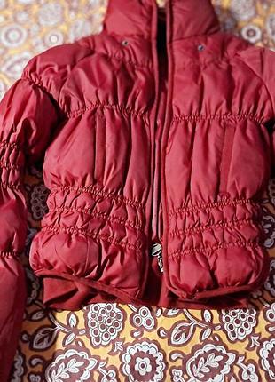 Курточка женская красная м 44