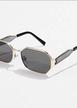 Модные женские квадратные очки