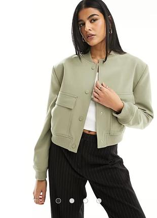 Бомбер stradivarius оливка