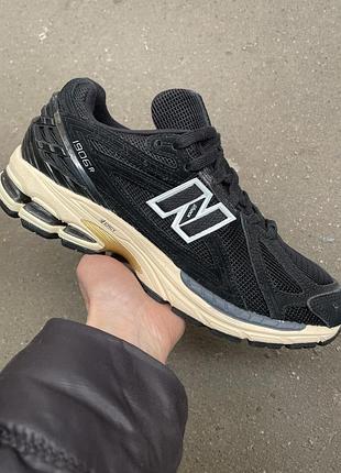 Чоловічі літні кросівки new balance 1906 r black  мужские замшевые кроссовки нью беланс 1906 р чёрные  на бежевой подошве