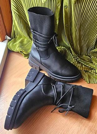 Женские черные ботинки челси с завязками