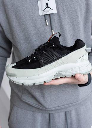 Кросівки nike zoom vomero 5 roam "black light silver"