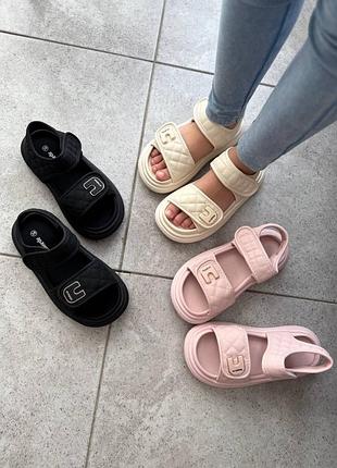 Неймовірні босоніжки для дівчат