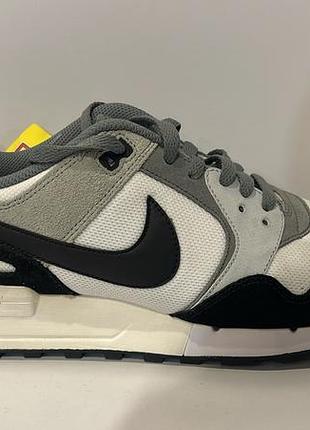 Nike кросівки