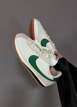 Женские кроссовки nike vomero 5 aloe vera premium