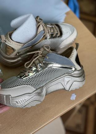 Кросівки з сіточкою