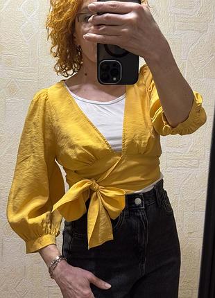 Блузка на запах з пишними рукавами zara
