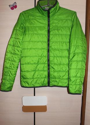 Льогкая спортивная  куртуа quechua