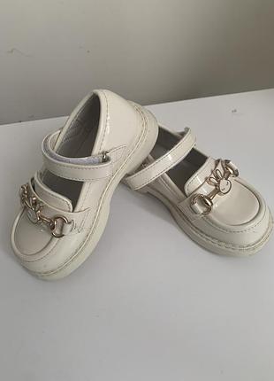 Туфли для девочки