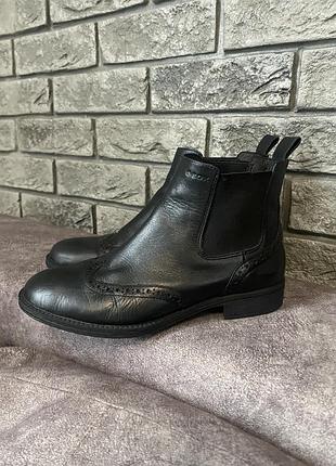 Челсі ботінки geox