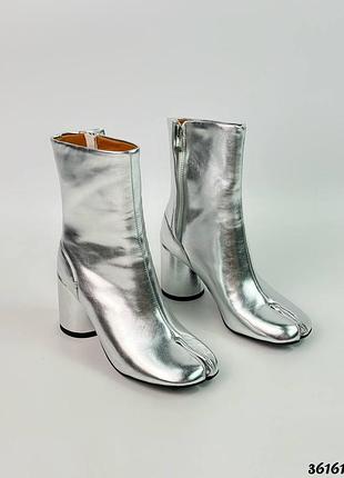 ▪️жіночі срібні чоботи ботинки maison margiela tabi tabis boots
