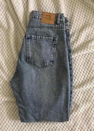 Джинси stradivarius