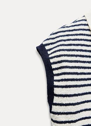 Коротка трикотажна сукня zara з коміром поло та короткими рукавами6 фото