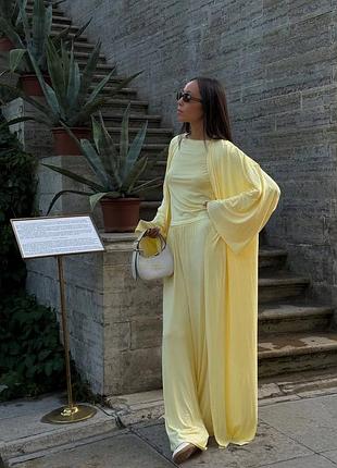 Костюм тройка 🌿
кардиган + штаны + лонгслив🌿 вискоза щадящая и качественная, три цвета