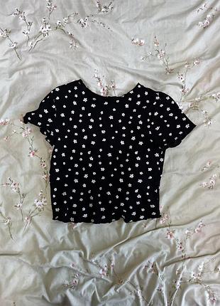 Футболка в цветок