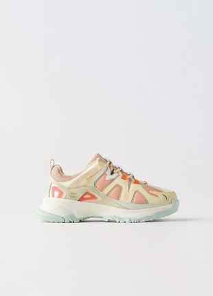Кроссовки zara