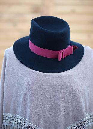 Очень красивая черная шляпа