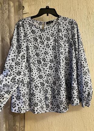 Красивая блуза свободного кроя