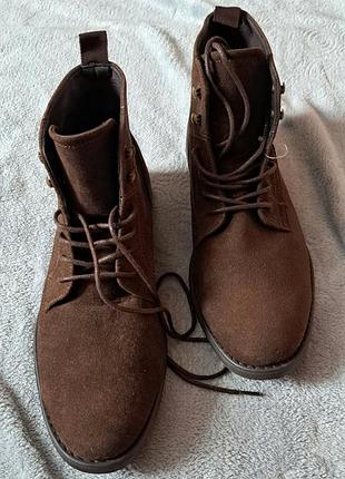 Новые демисезонные ботинки из искусственной замши в трендовом шоколадном цвете, новые, безансов