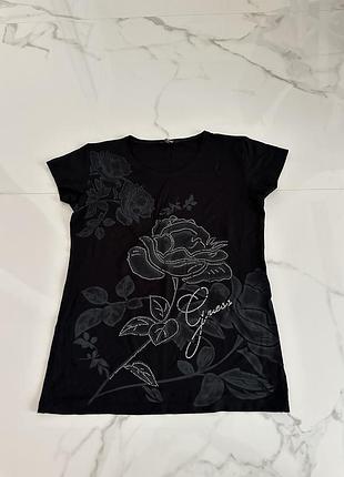 Чорна футболка guess