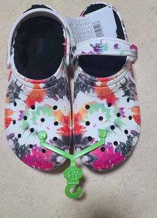 Crocs с мехом размер 37-38 яркий тай-дай зимние, теплые, оригинал2 фото